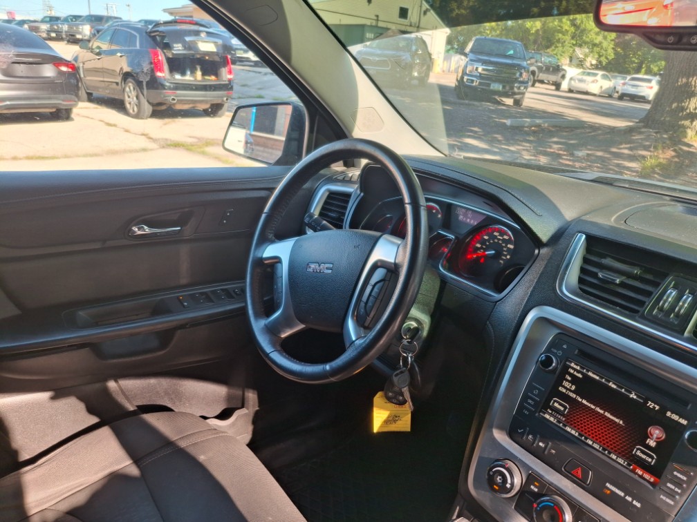 Additional photo of vehicle.