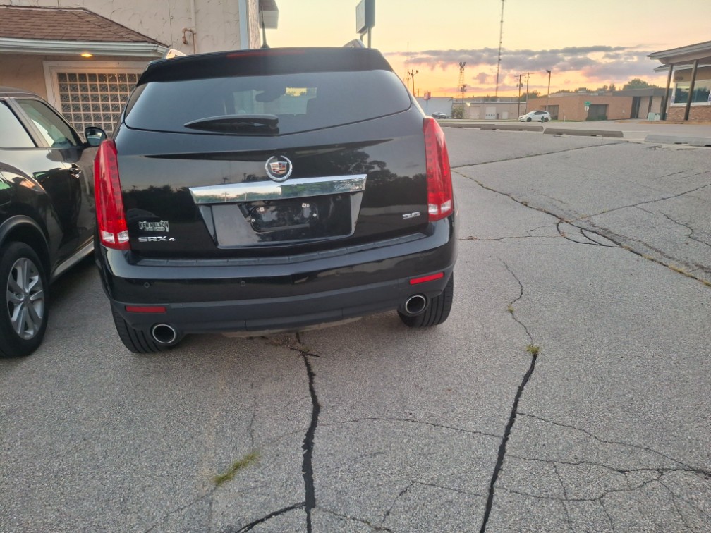 Additional photo of vehicle.