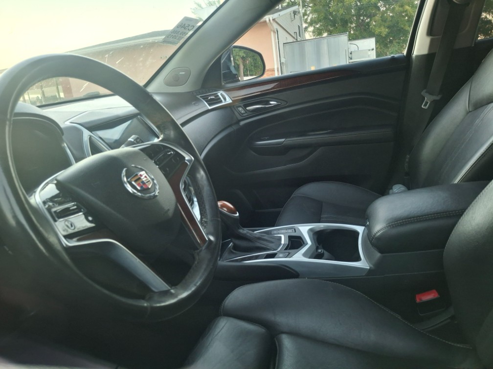 Additional photo of vehicle.