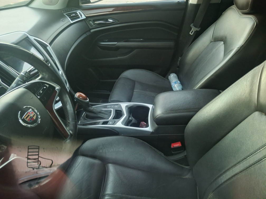 Additional photo of vehicle.