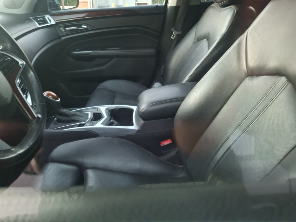 Additional photo of vehicle.