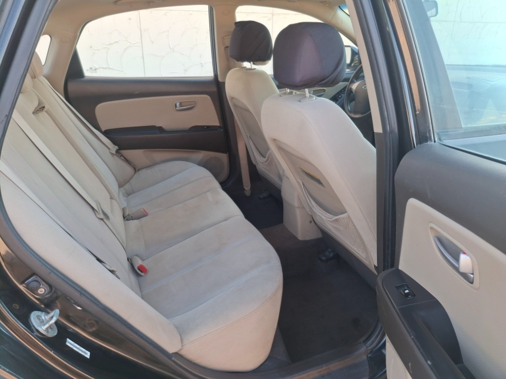 Additional photo of vehicle.