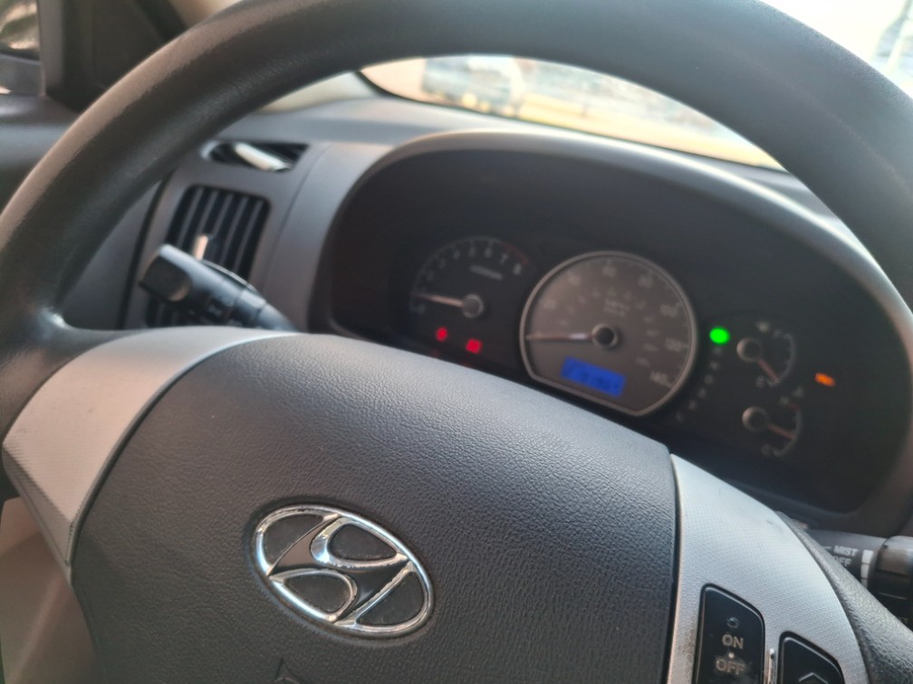 Additional photo of vehicle.