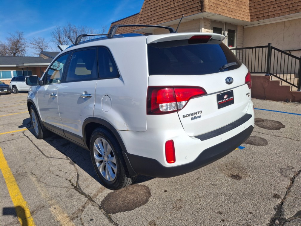 Additional photo of vehicle.