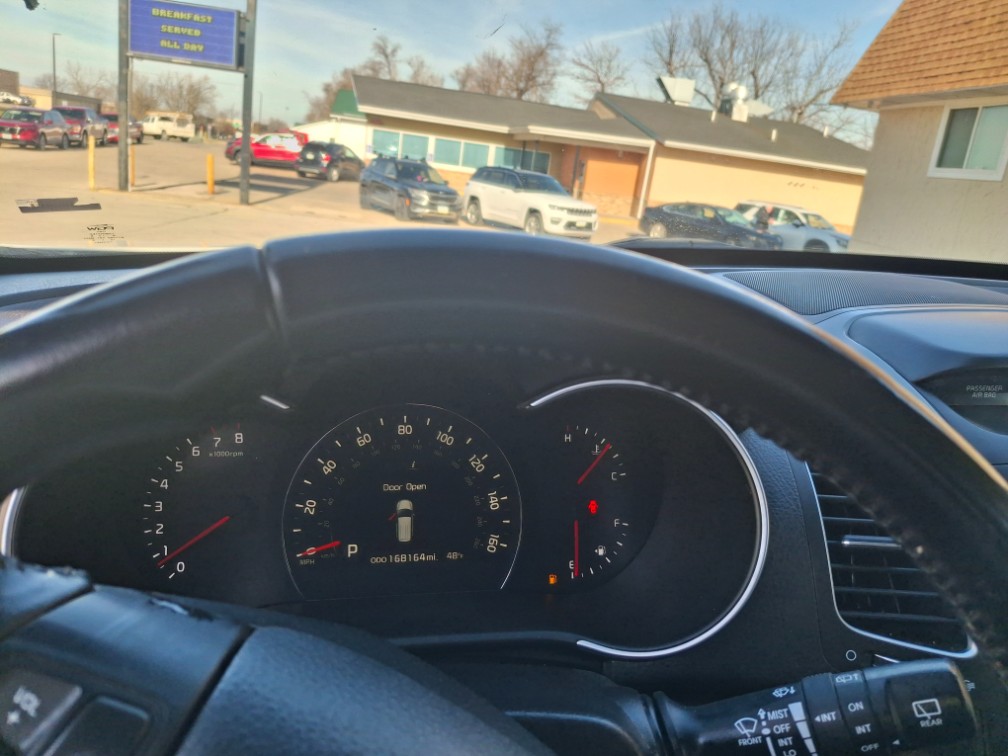 Additional photo of vehicle.