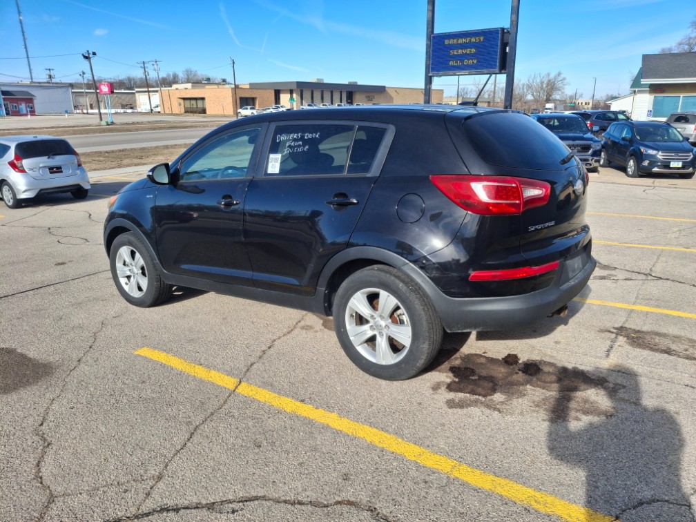 Additional photo of vehicle.