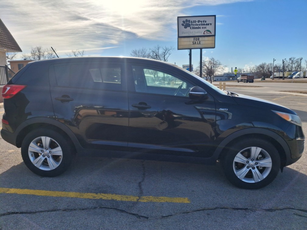 Additional photo of vehicle.