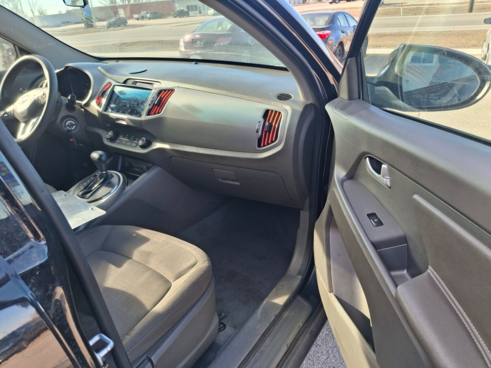 Additional photo of vehicle.