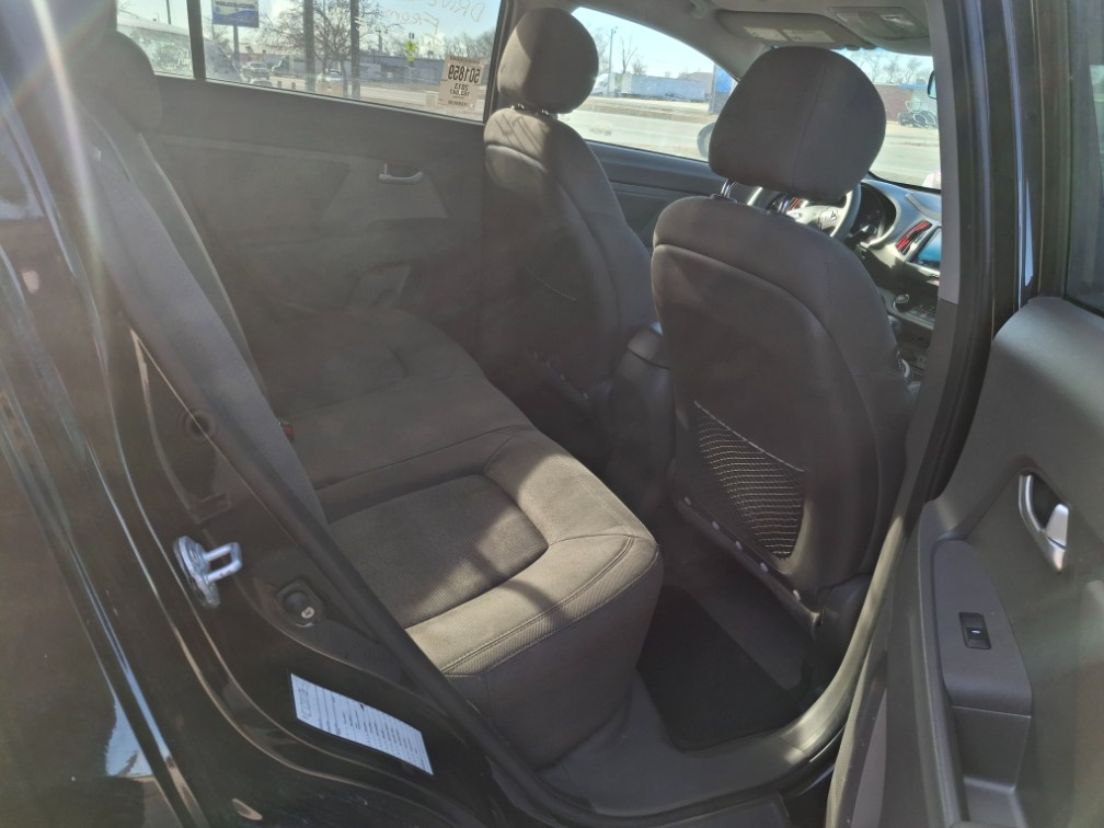 Additional photo of vehicle.