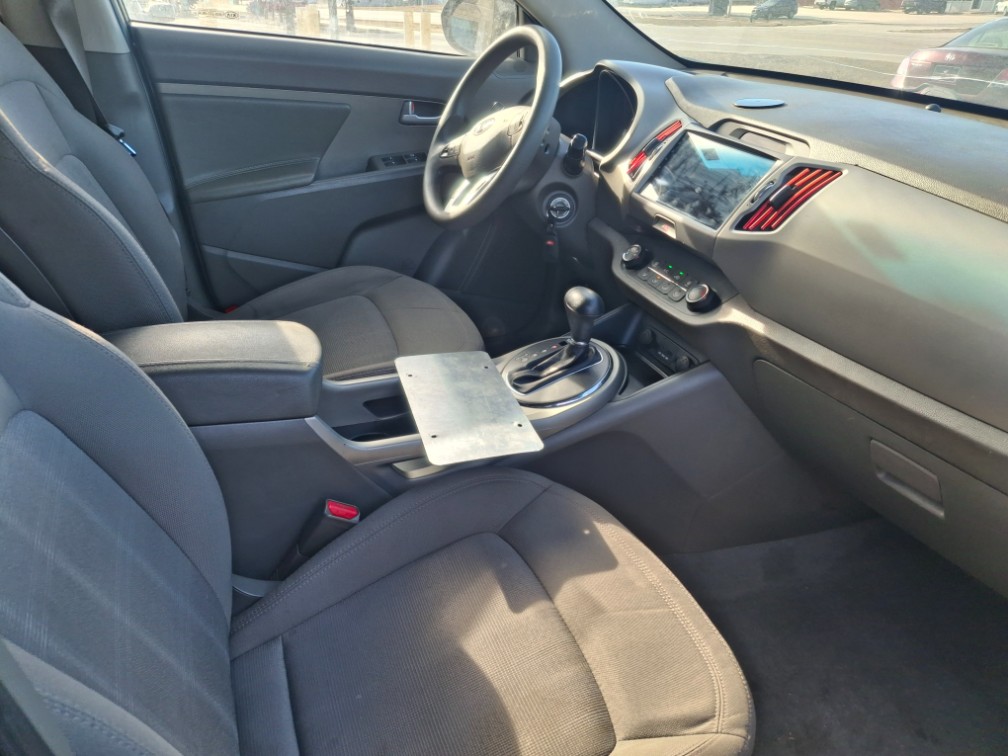 Additional photo of vehicle.