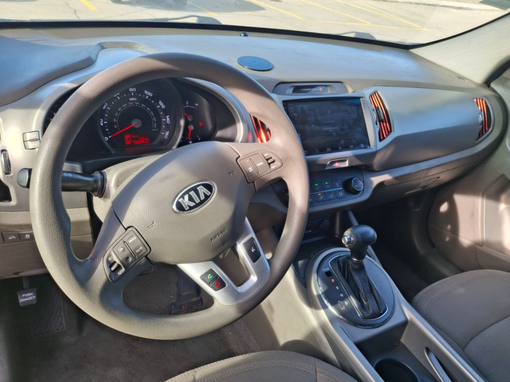 Additional photo of vehicle.