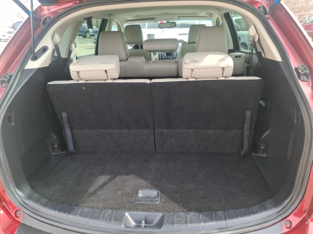 Additional photo of vehicle.