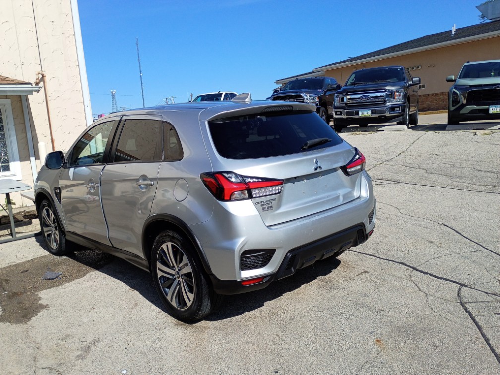 Additional photo of vehicle.