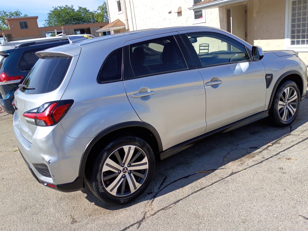 Additional photo of vehicle.
