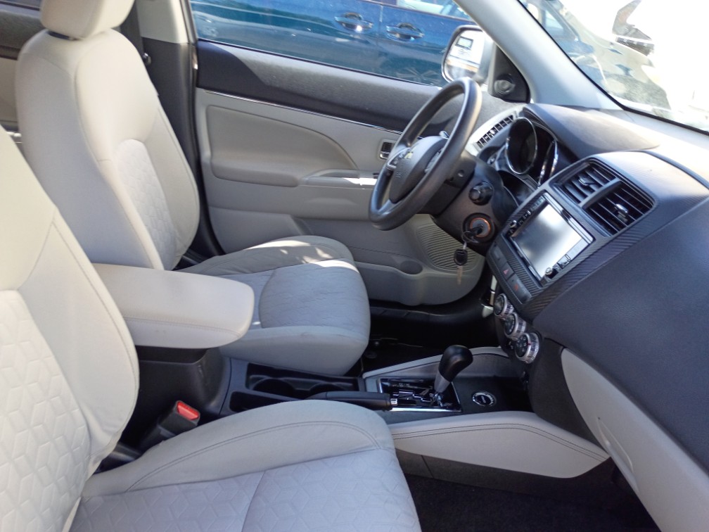 Additional photo of vehicle.