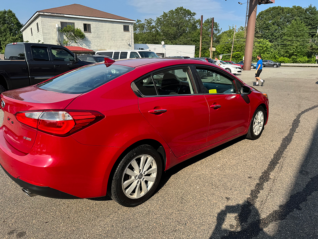 Additional photo of vehicle.