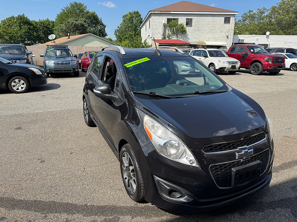 Additional photo of vehicle.