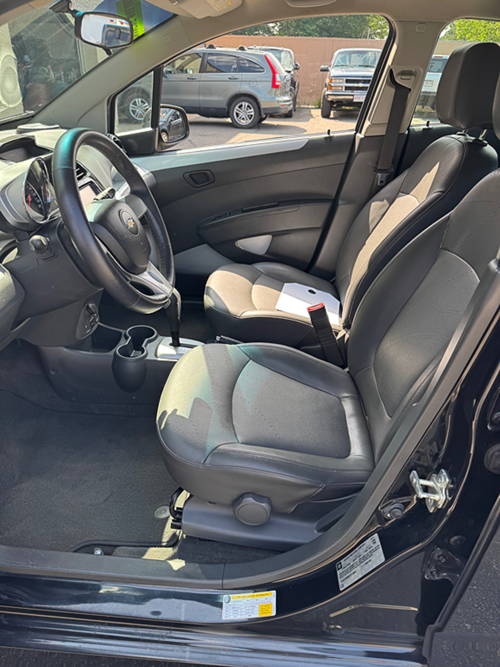 Additional photo of vehicle.