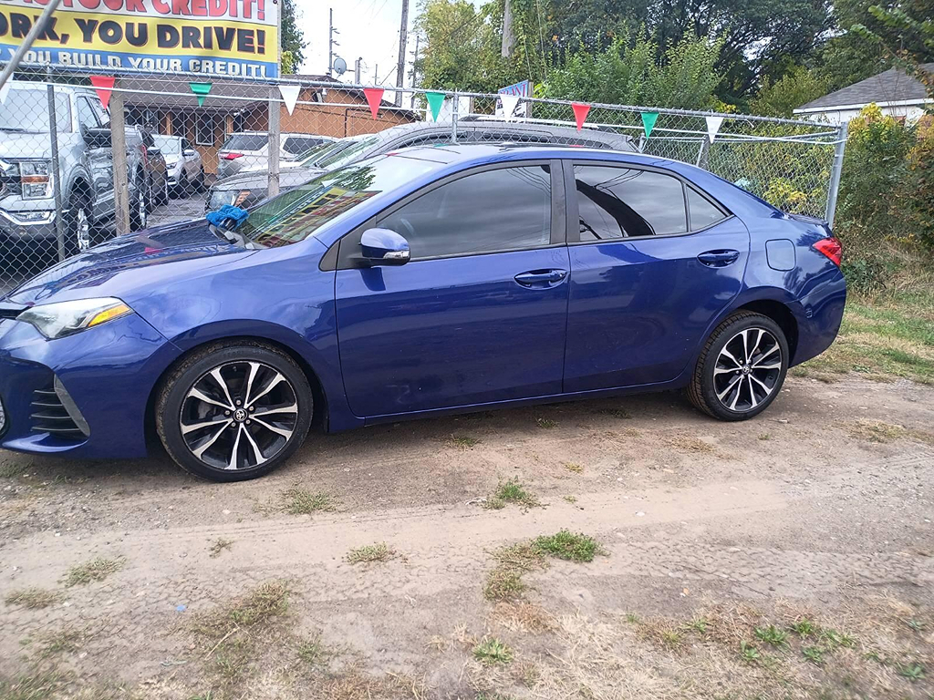 Additional photo of vehicle.