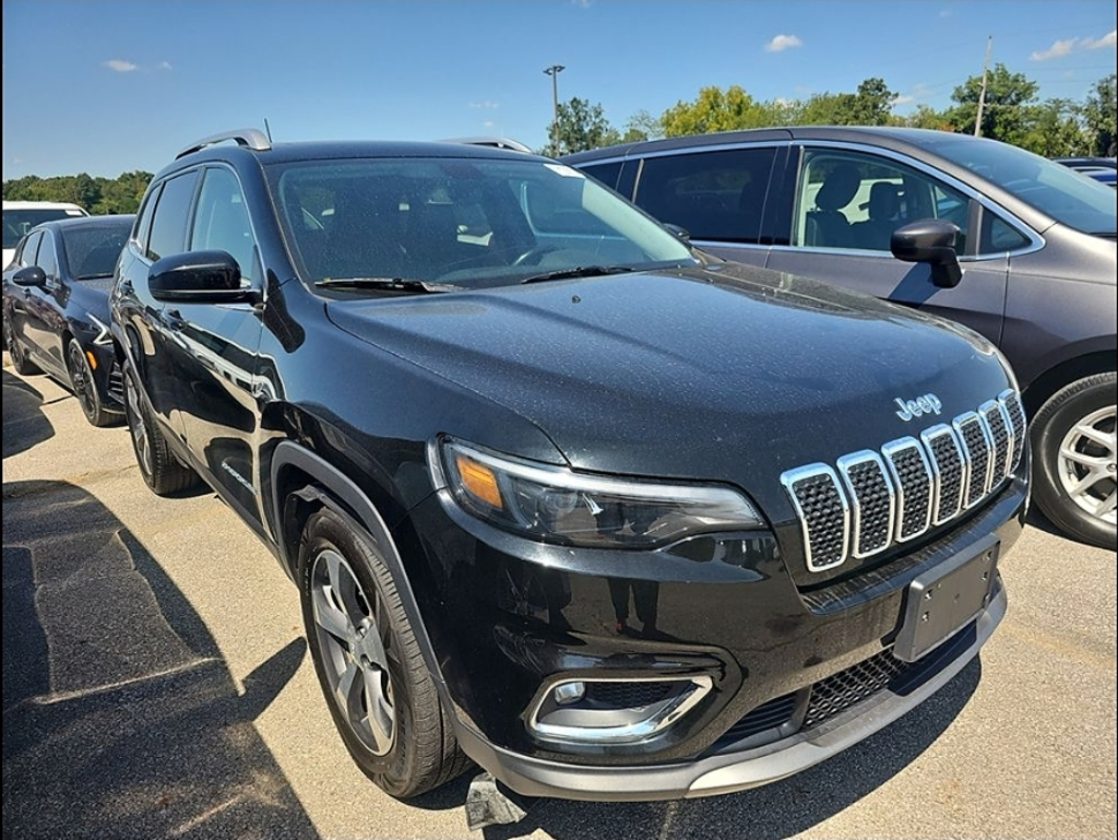 Additional photo of vehicle.