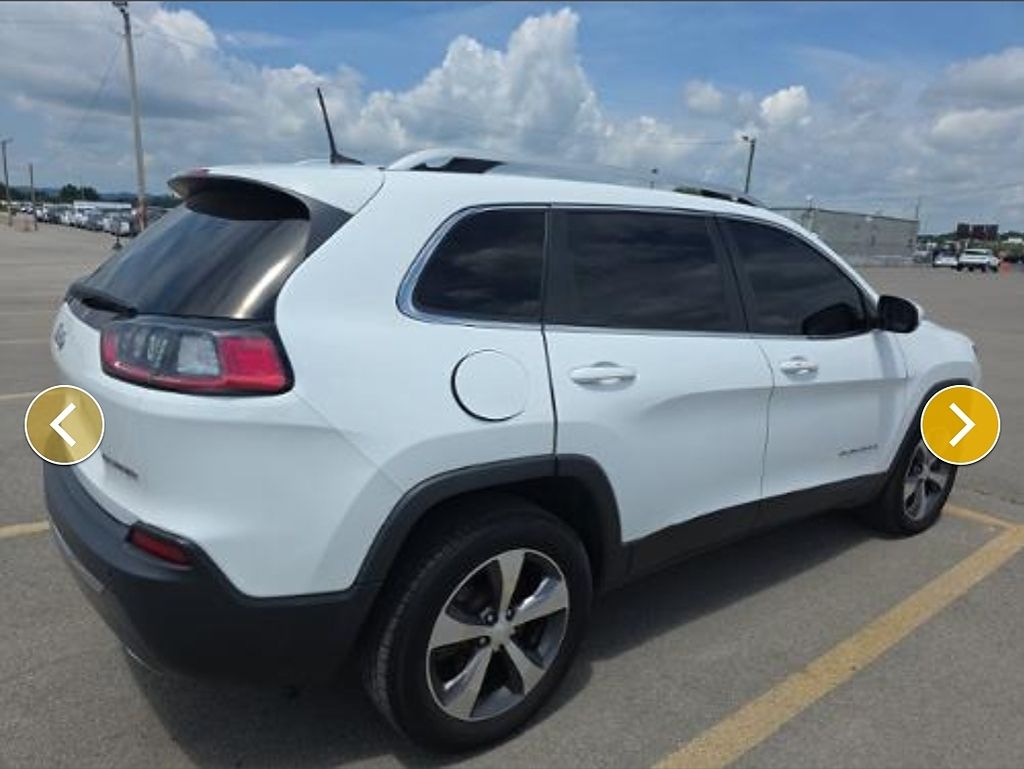 Additional photo of vehicle.