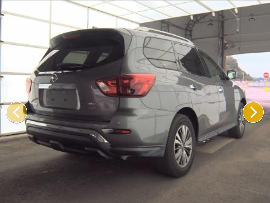 Additional photo of vehicle.