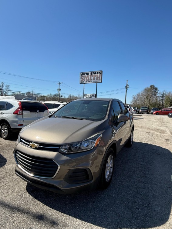 2020 Chevrolet Trax LS's photo