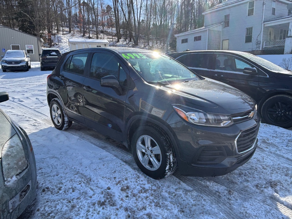 2019 Chevrolet Trax LS's photo