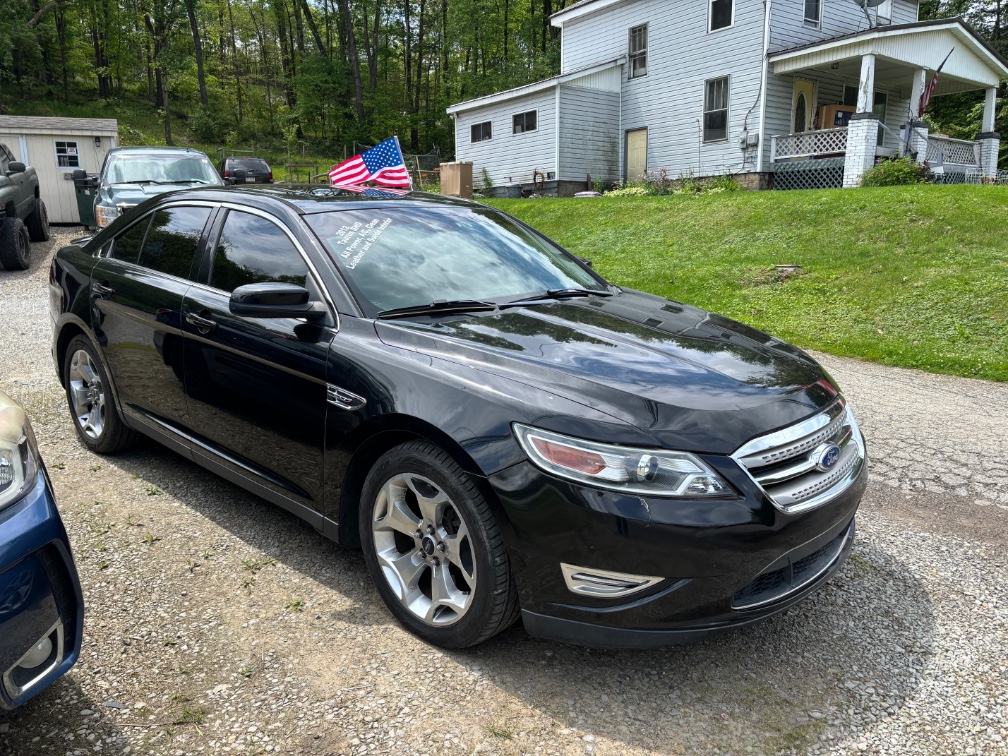 2012 Ford Taurus SHO AWD's photo