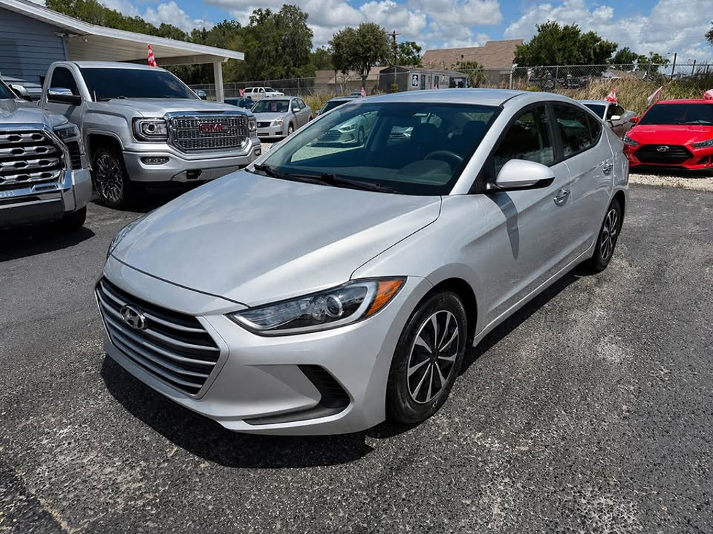 2018 Hyundai Elantra SE