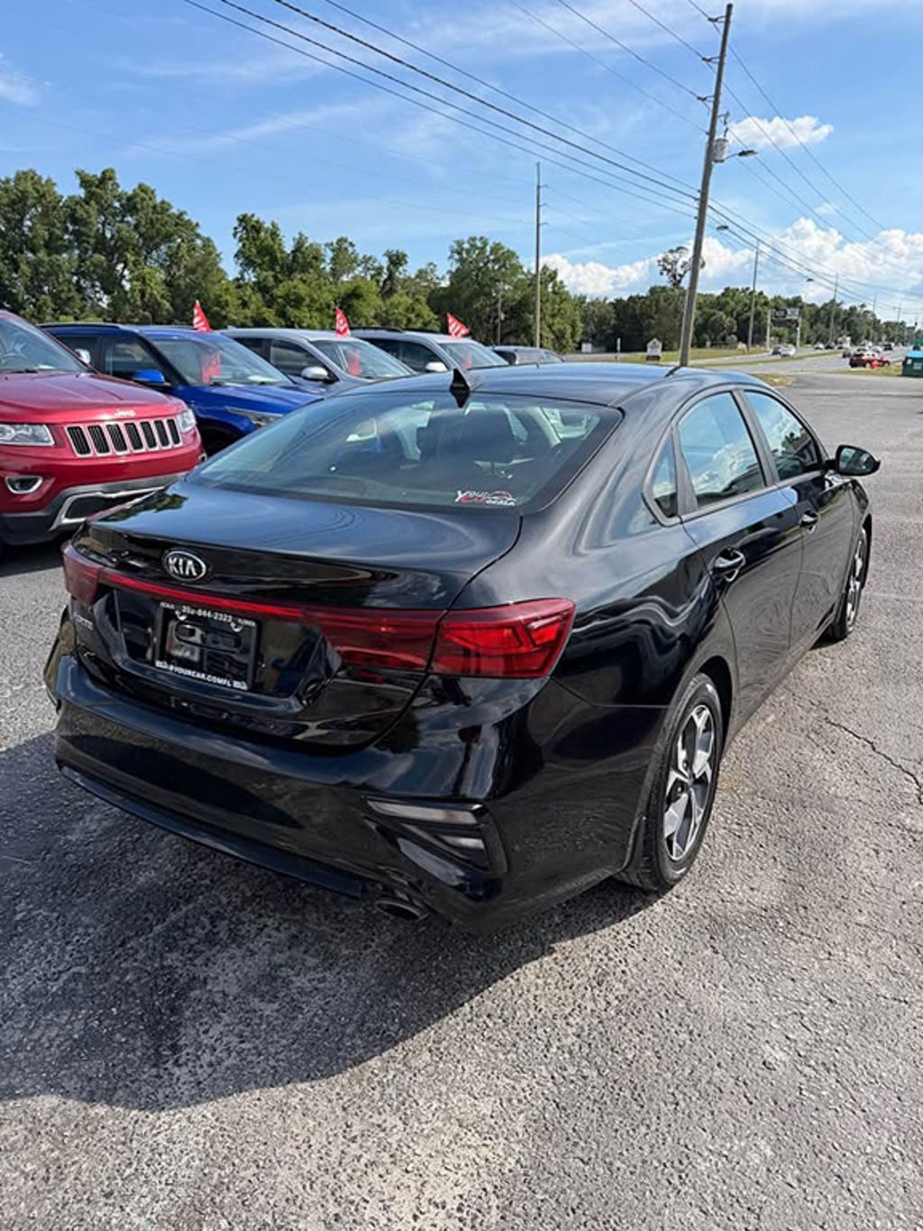 Additional photo of vehicle.