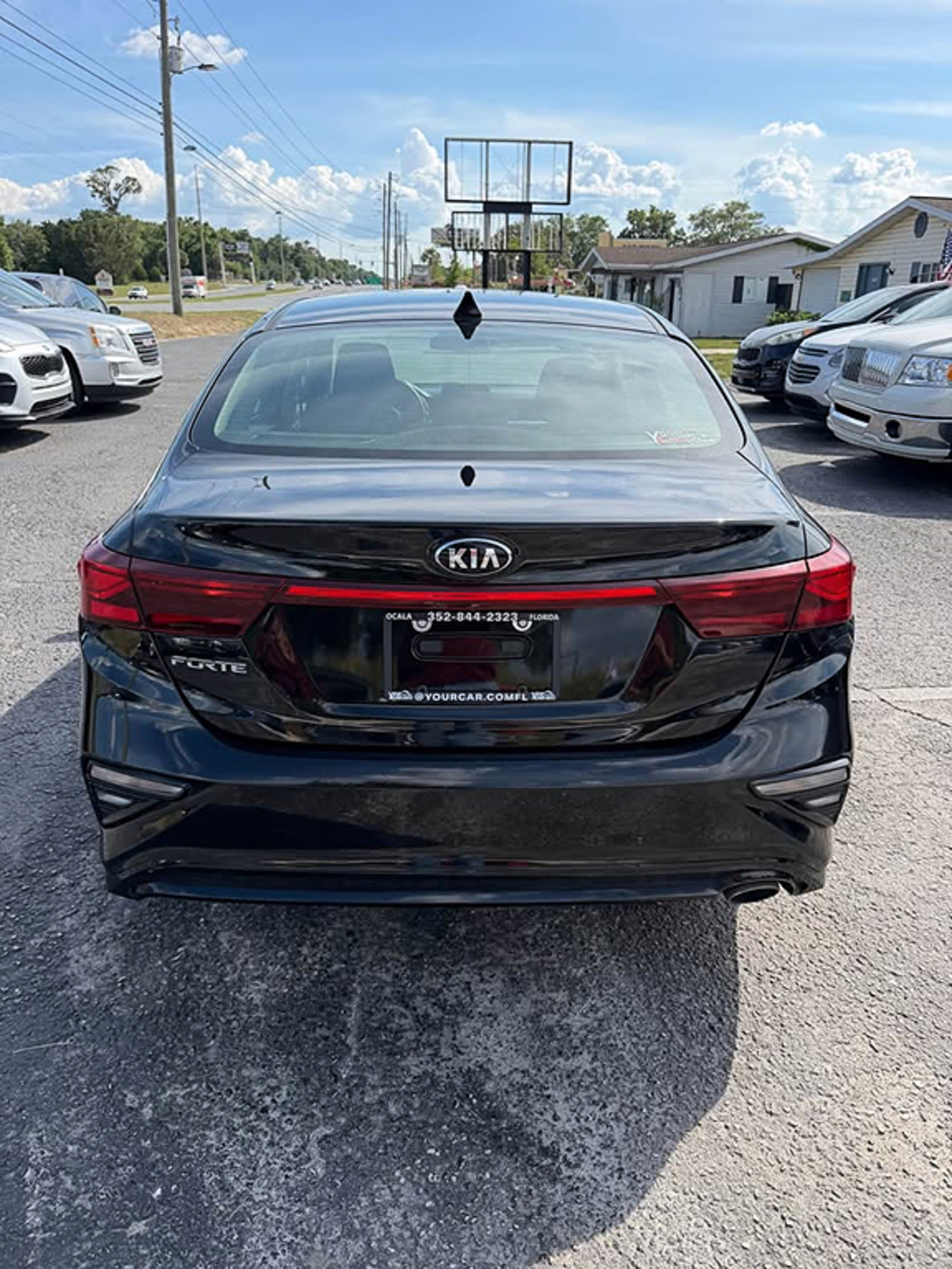 Additional photo of vehicle.