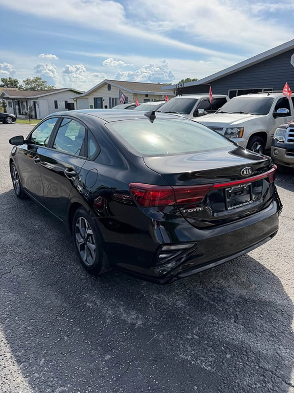 Additional photo of vehicle.