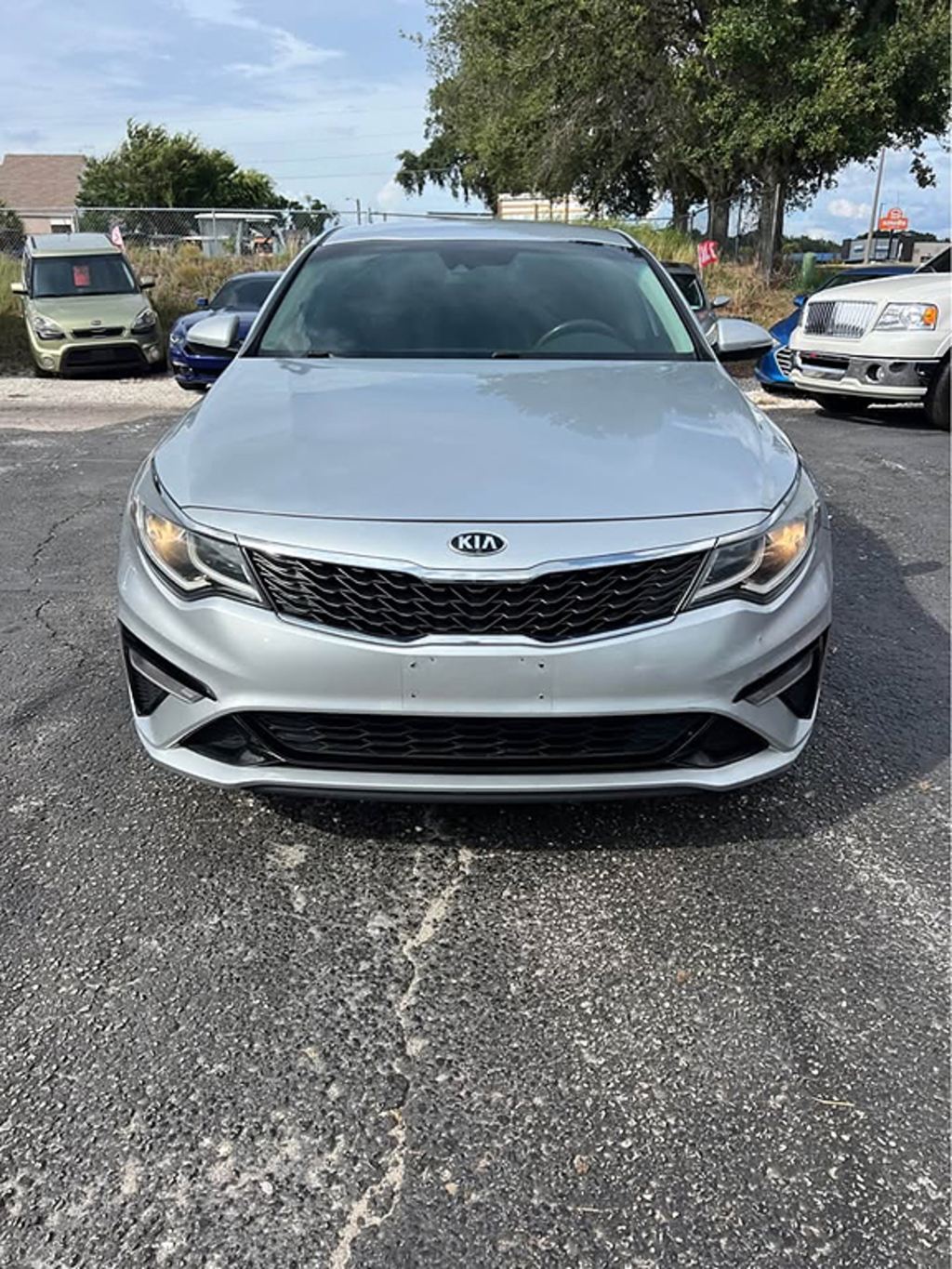 2019 Kia Optima LX - Photo 2