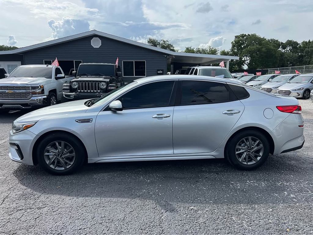 2019 Kia Optima LX - Photo 8