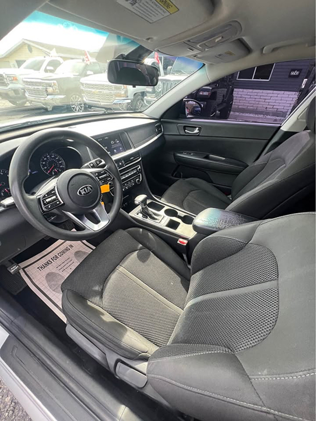 2019 Kia Optima LX - Photo 9