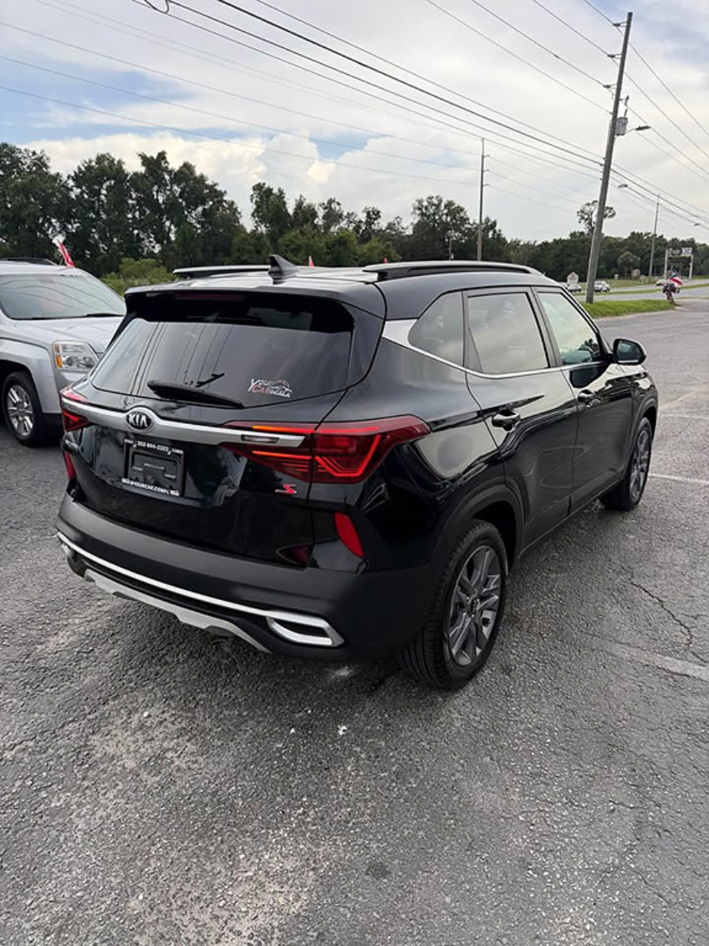 Additional photo of vehicle.