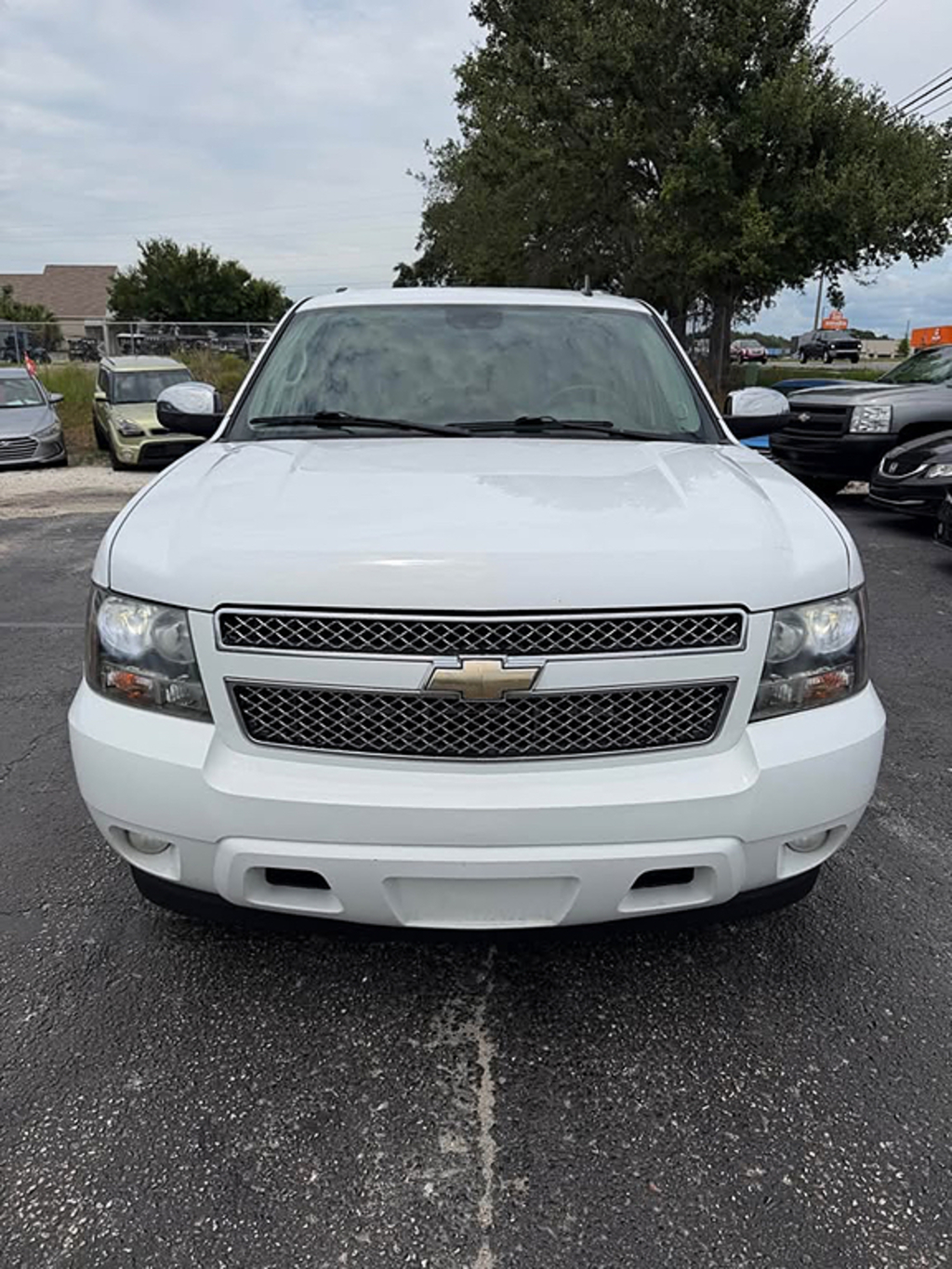 Additional photo of vehicle.