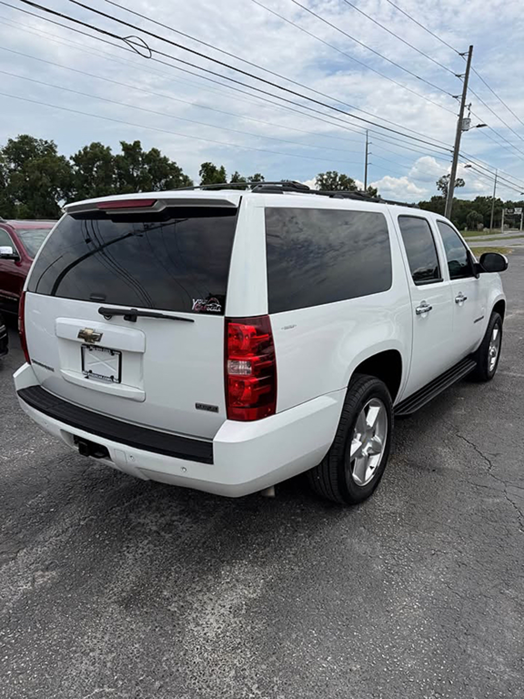 Additional photo of vehicle.