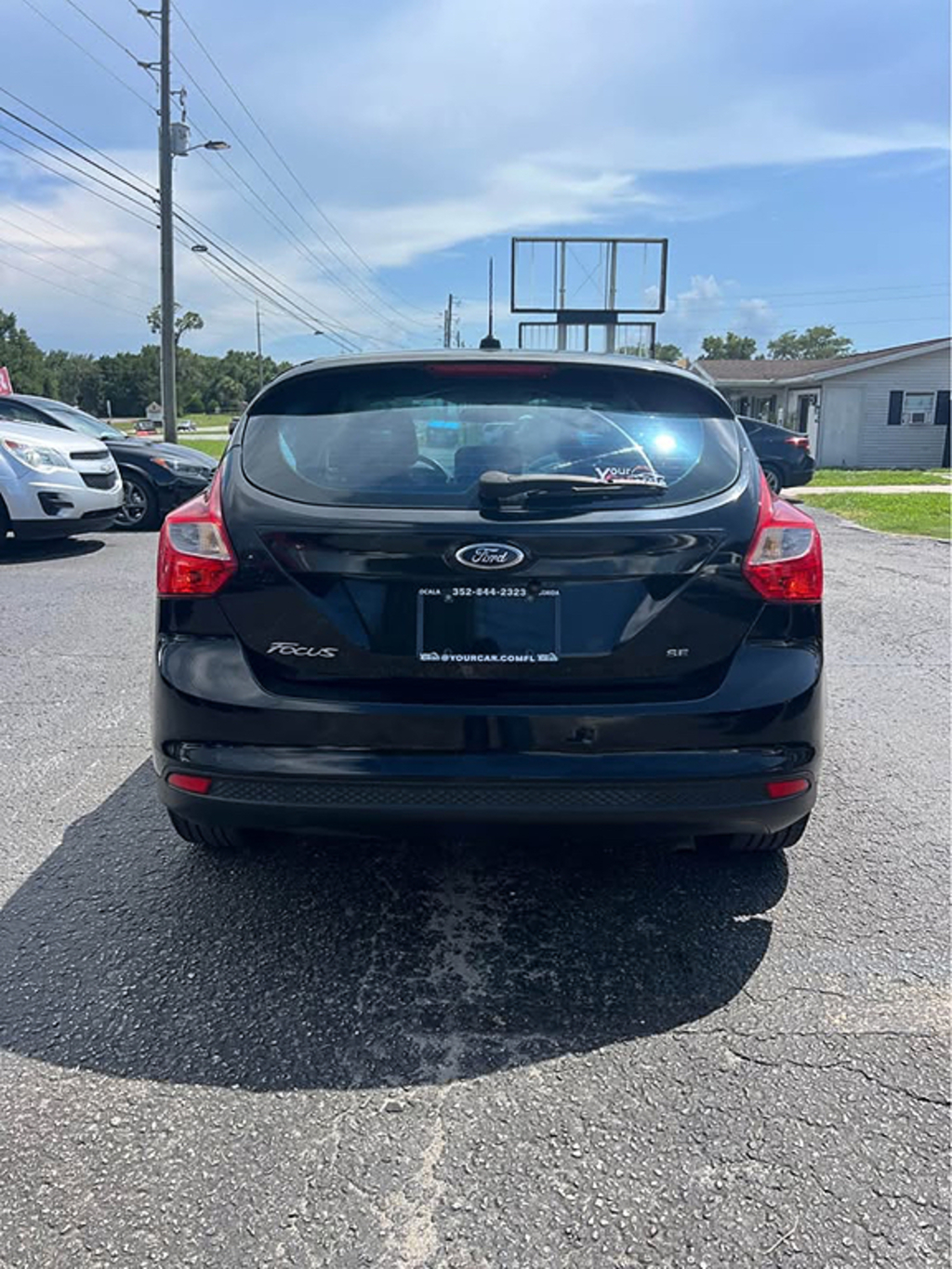 Additional photo of vehicle.