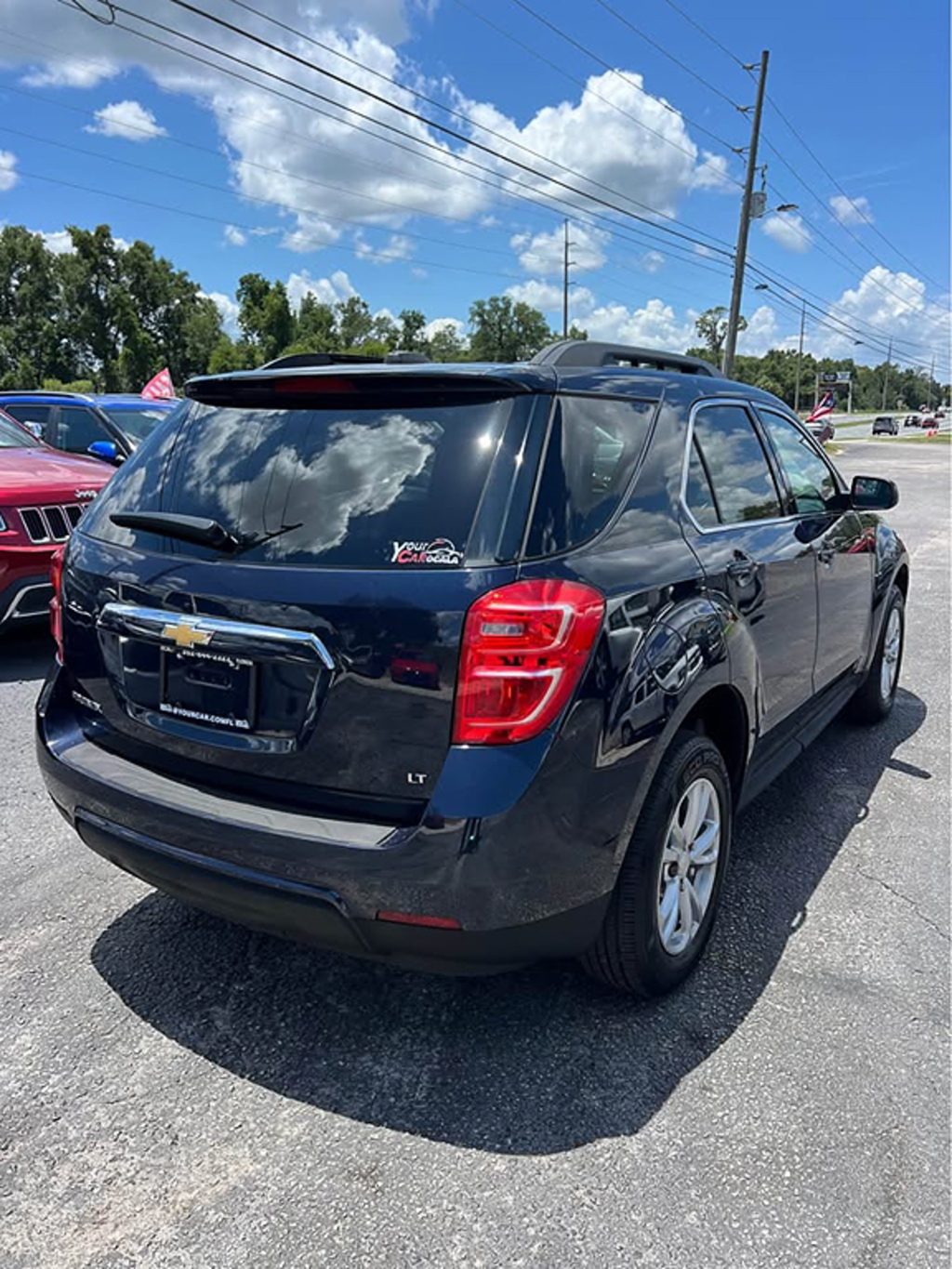 Additional photo of vehicle.
