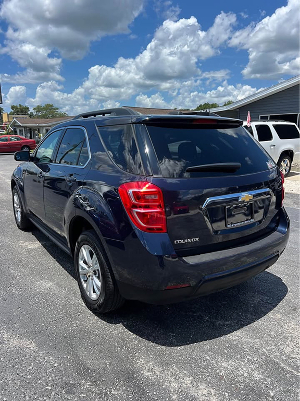 Additional photo of vehicle.
