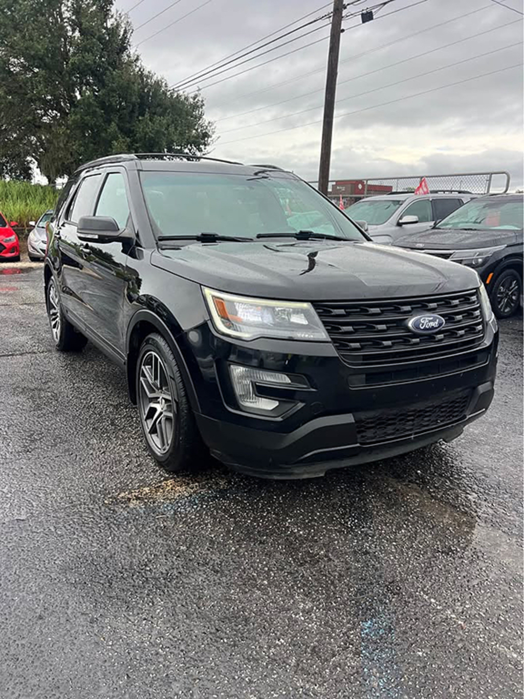 Additional photo of vehicle.