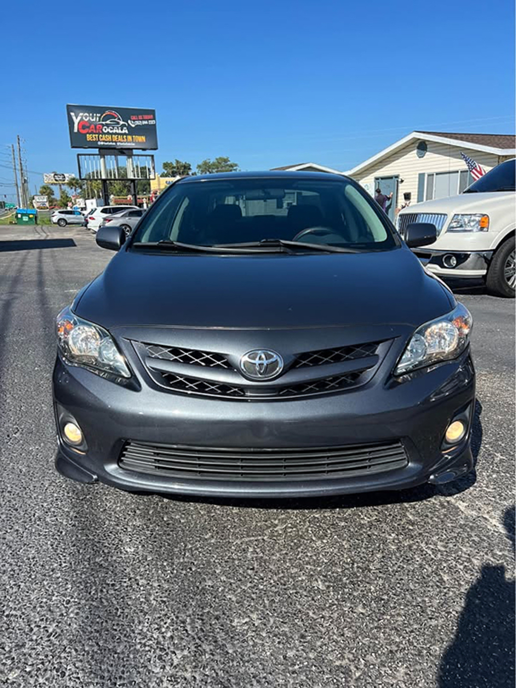 Additional photo of vehicle.