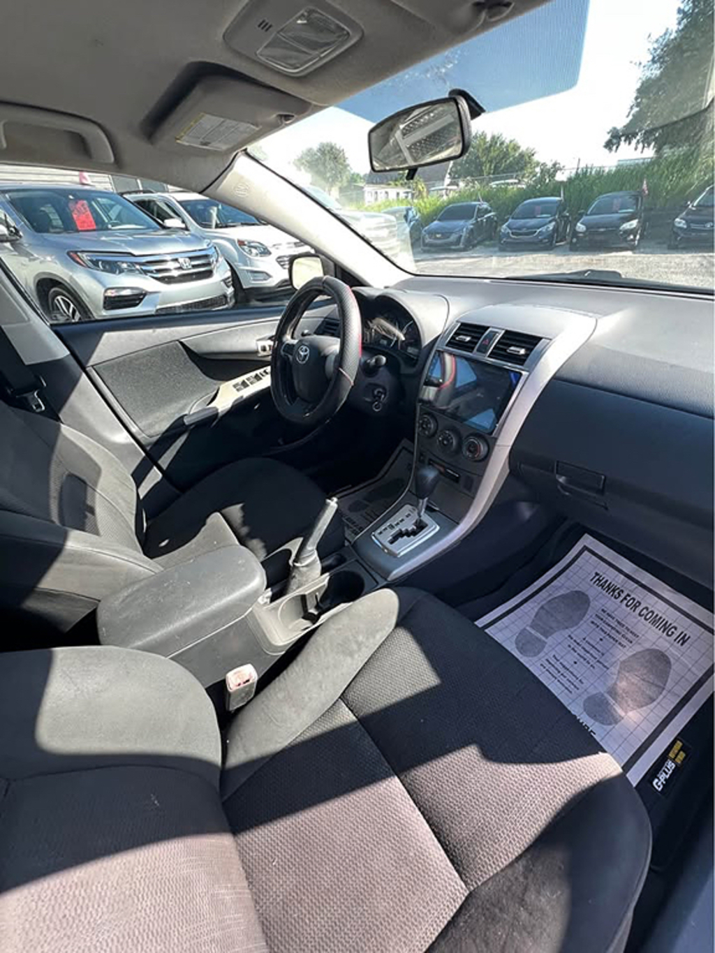 Additional photo of vehicle.