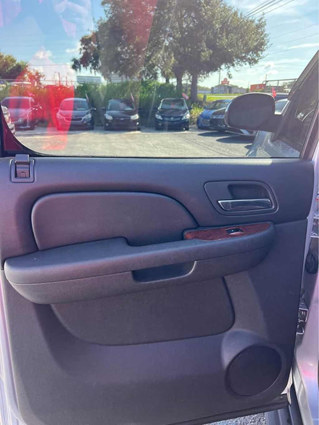 Additional photo of vehicle.