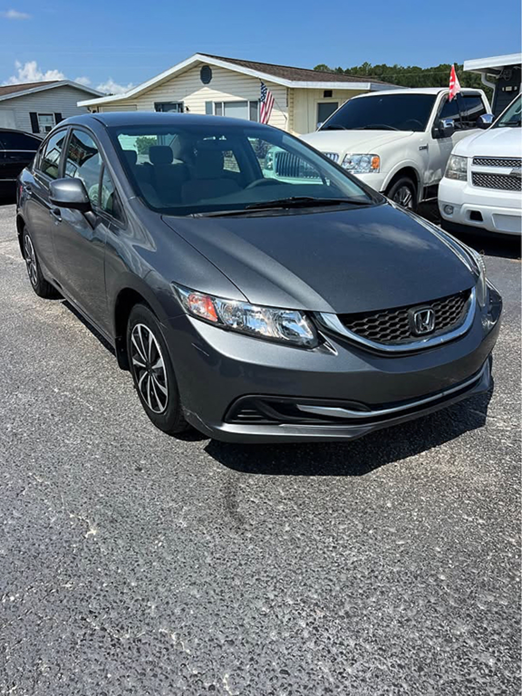Additional photo of vehicle.