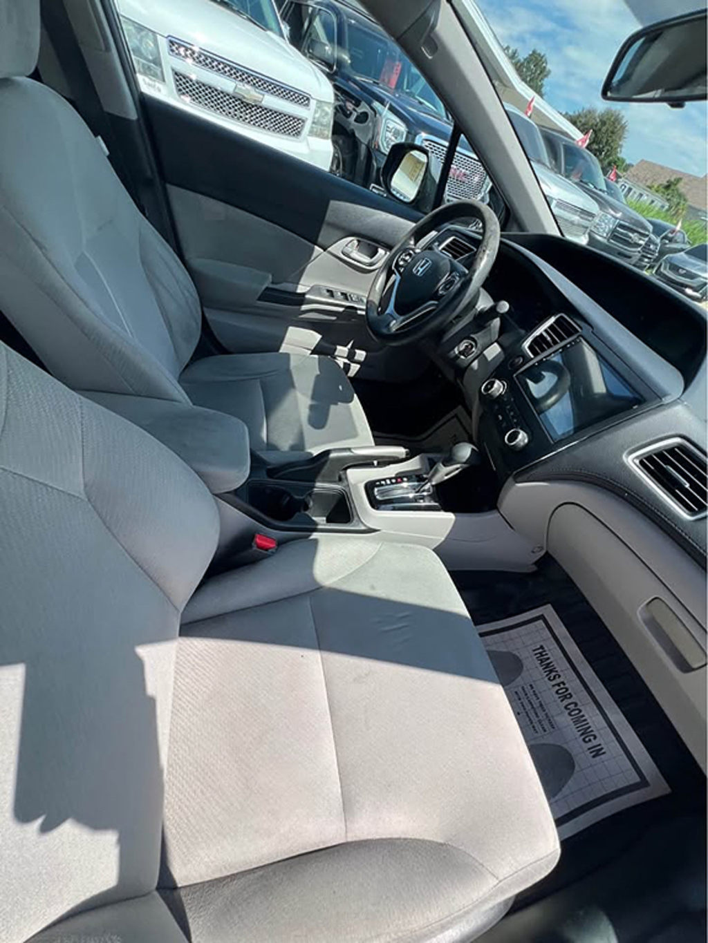 Additional photo of vehicle.