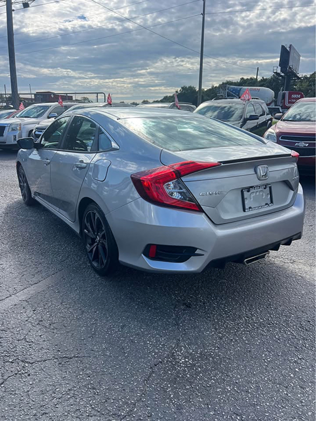 Additional photo of vehicle.