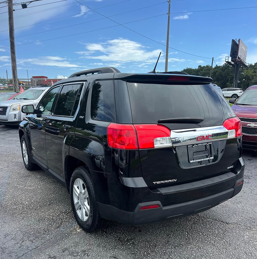 Additional photo of vehicle.